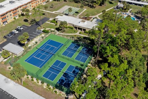 Copropriété à vendre à Port Charlotte, Floride: 2 chambres, 85.38 m2 № 2233052 - photo 30