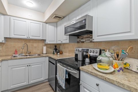 Copropriété à vendre à Port Charlotte, Floride: 2 chambres, 85.38 m2 № 2233052 - photo 9