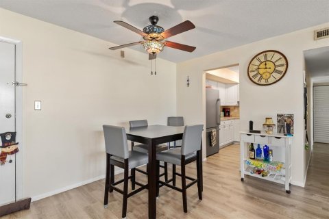 Copropriété à vendre à Port Charlotte, Floride: 2 chambres, 85.38 m2 № 2233052 - photo 16