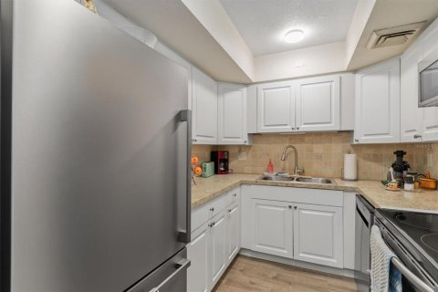 Copropriété à vendre à Port Charlotte, Floride: 2 chambres, 85.38 m2 № 2233052 - photo 7