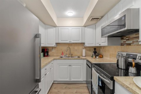Copropriété à vendre à Port Charlotte, Floride: 2 chambres, 85.38 m2 № 2233052 - photo 8