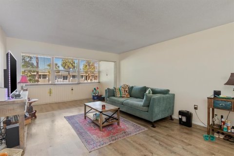 Copropriété à vendre à Port Charlotte, Floride: 2 chambres, 85.38 m2 № 2233052 - photo 6