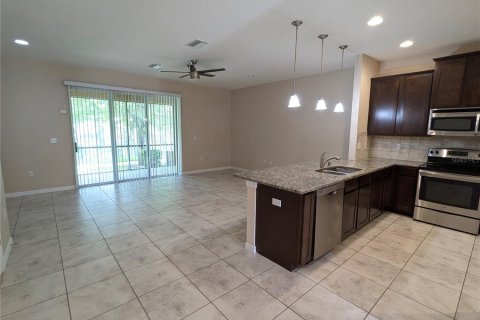 Townhouse in Tampa, Florida 3 bedrooms, 144 sq.m. № 1908154 - photo 7