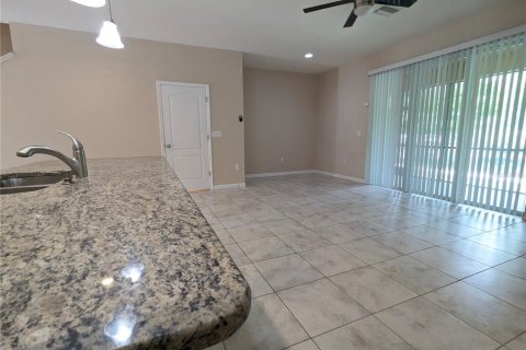 Townhouse in Tampa, Florida 3 bedrooms, 144 sq.m. № 1908154 - photo 12