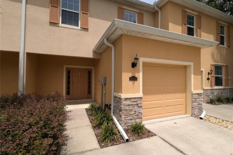 Townhouse in Tampa, Florida 3 bedrooms, 144 sq.m. № 1908154 - photo 3