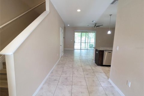 Townhouse in Tampa, Florida 3 bedrooms, 144 sq.m. № 1908154 - photo 5