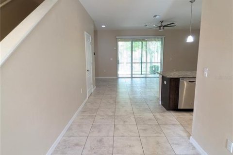 Townhouse in Tampa, Florida 3 bedrooms, 144 sq.m. № 1908154 - photo 6