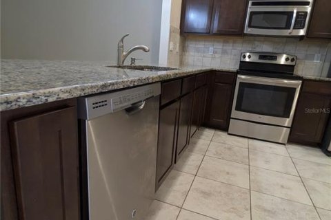 Townhouse in Tampa, Florida 3 bedrooms, 144 sq.m. № 1908154 - photo 16