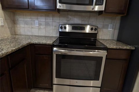 Townhouse in Tampa, Florida 3 bedrooms, 144 sq.m. № 1908154 - photo 19