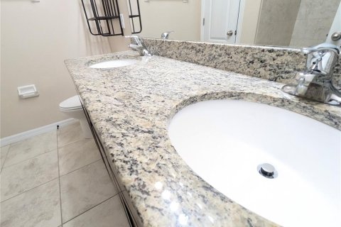 Townhouse in Tampa, Florida 3 bedrooms, 144 sq.m. № 1908154 - photo 25