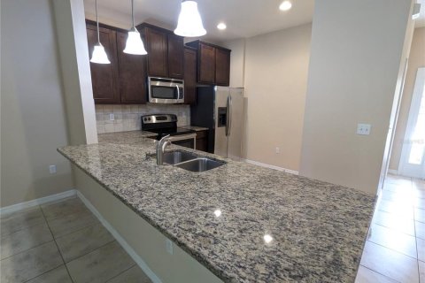 Townhouse in Tampa, Florida 3 bedrooms, 144 sq.m. № 1908154 - photo 14
