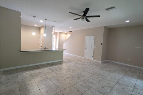 Townhouse in Tampa, Florida 3 bedrooms, 144 sq.m. № 1908154 - photo 10