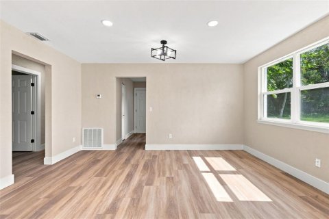 Villa ou maison à vendre à Ormond Beach, Floride: 3 chambres, 110.37 m2 № 2349499 - photo 11