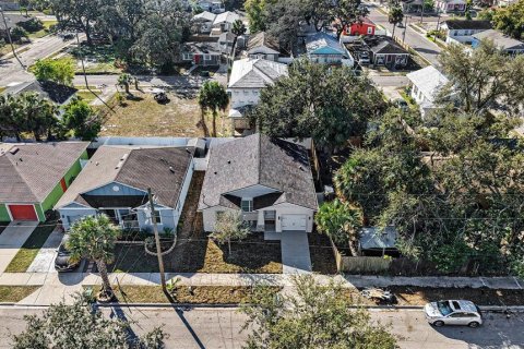 Villa ou maison à vendre à Tampa, Floride: 3 chambres, 115.38 m2 № 2144122 - photo 28