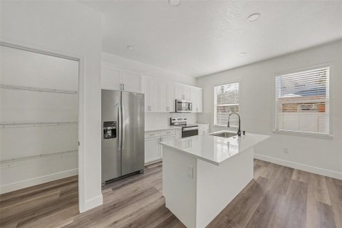Villa ou maison à vendre à Tampa, Floride: 3 chambres, 115.38 m2 № 2144122 - photo 10