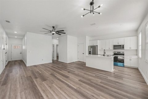 Villa ou maison à vendre à Tampa, Floride: 3 chambres, 115.38 m2 № 2144122 - photo 4
