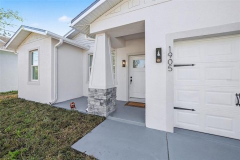 Villa ou maison à vendre à Tampa, Floride: 3 chambres, 115.38 m2 № 2144122 - photo 3