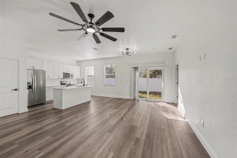Villa ou maison à vendre à Tampa, Floride: 3 chambres, 115.38 m2 № 2144122 - photo 6