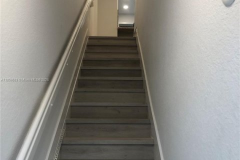 Copropriété à louer à Doral, Floride: 3 chambres, 123.56 m2 № 1890935 - photo 12