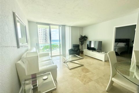 Condominio en venta en Hollywood, Florida, 1 dormitorio, 81.2 m2 № 1958945 - foto 12