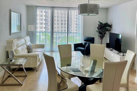 Condominio en venta en Hollywood, Florida, 1 dormitorio, 81.2 m2 № 1958945 - foto 13