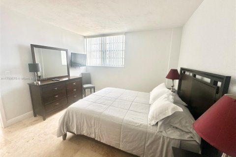 Condominio en venta en Hollywood, Florida, 1 dormitorio, 81.2 m2 № 1958945 - foto 15