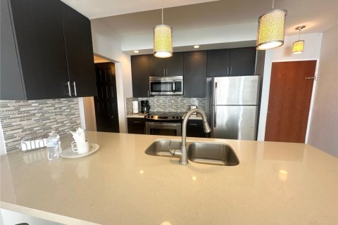 Condominio en venta en Hollywood, Florida, 1 dormitorio, 81.2 m2 № 1958945 - foto 4