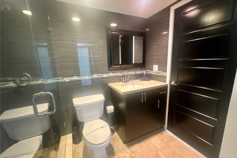 Condominio en venta en Hollywood, Florida, 1 dormitorio, 81.2 m2 № 1958945 - foto 26