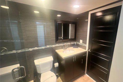 Condominio en venta en Hollywood, Florida, 1 dormitorio, 81.2 m2 № 1958945 - foto 25
