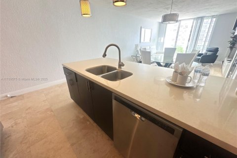 Condominio en venta en Hollywood, Florida, 1 dormitorio, 81.2 m2 № 1958945 - foto 7