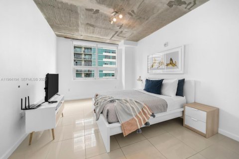 Condo in Miami, Florida, 2 bedrooms № 2081091 - photo 12