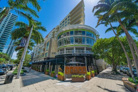 Condo in Miami, Florida, 2 bedrooms № 2081091 - photo 15