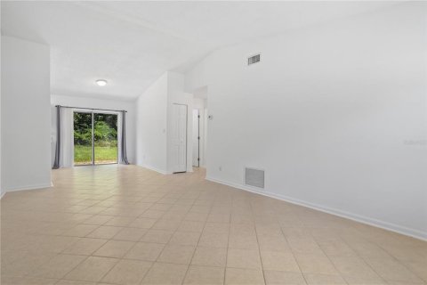 Commercial property in Orlando, Florida 4 bedrooms, 166.48 sq.m. № 2220891 - photo 23