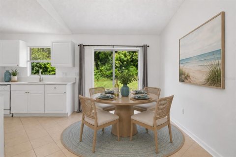 Commercial property in Orlando, Florida 4 bedrooms, 166.48 sq.m. № 2220891 - photo 16