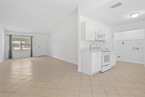 Commercial property in Orlando, Florida 4 bedrooms, 166.48 sq.m. № 2220891 - photo 15