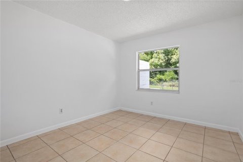 Commercial property in Orlando, Florida 4 bedrooms, 166.48 sq.m. № 2220891 - photo 25