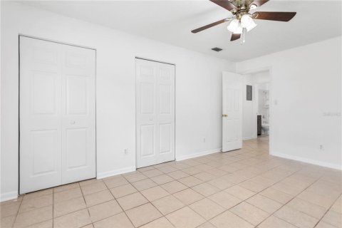 Commercial property in Orlando, Florida 4 bedrooms, 166.48 sq.m. № 2220891 - photo 26