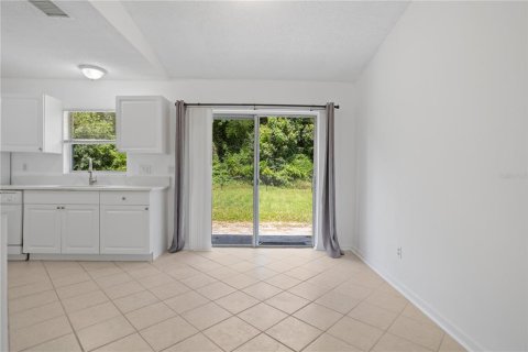 Commercial property in Orlando, Florida 4 bedrooms, 166.48 sq.m. № 2220891 - photo 17