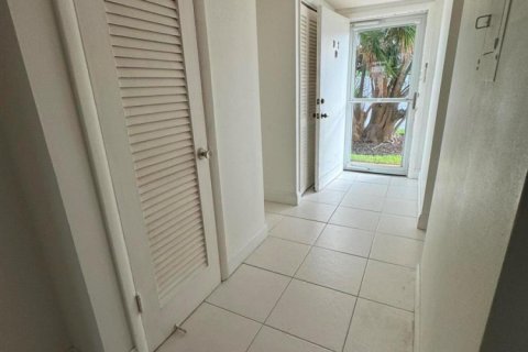 Copropriété à louer à West Palm Beach, Floride: 1 chambre, 61.32 m2 № 2367721 - photo 9