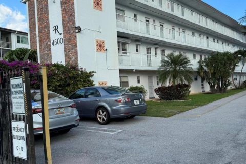 Copropriété à louer à West Palm Beach, Floride: 1 chambre, 61.32 m2 № 2367721 - photo 2