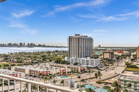 Купить кондоминиум в Норт-Бей-Виллидж, Флорида 2 спальни, 125.98м2, № 1969324 - фото 20