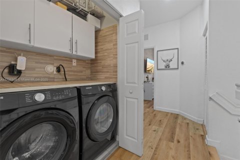 Купить таунхаус в Хайалиа, Флорида 3 спальни, 147.9м2, № 1711006 - фото 25