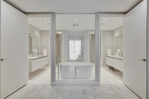 Condominio en venta en Miami, Florida, 2 dormitorios, 228.91 m2 № 2258147 - foto 20