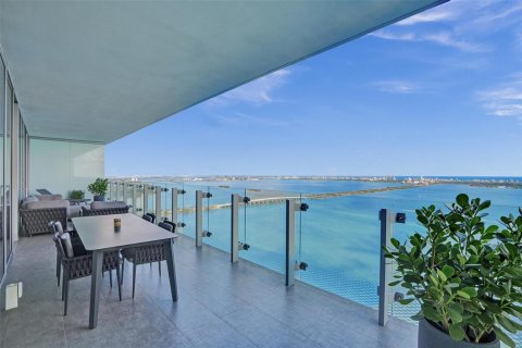 Condominio en venta en Miami, Florida, 2 dormitorios, 228.91 m2 № 2258147 - foto 14