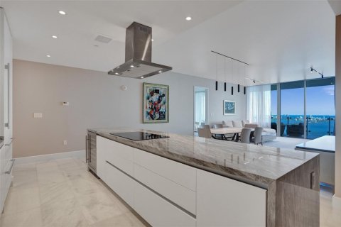 Condominio en venta en Miami, Florida, 2 dormitorios, 228.91 m2 № 2258147 - foto 9