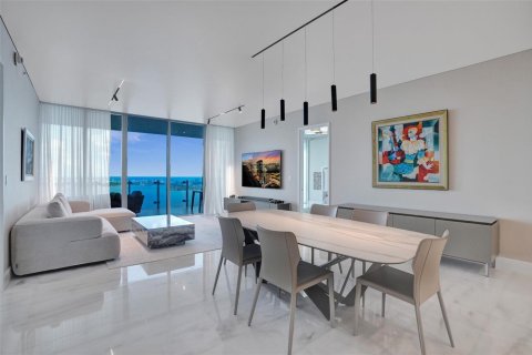 Condominio en venta en Miami, Florida, 2 dormitorios, 228.91 m2 № 2258147 - foto 3