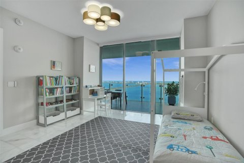 Condominio en venta en Miami, Florida, 2 dormitorios, 228.91 m2 № 2258147 - foto 27
