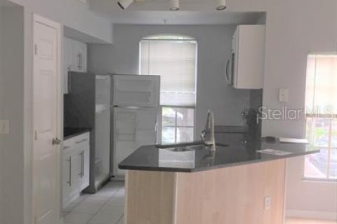 Condominio en alquiler en Orlando, Florida, 1 dormitorio, 92.07 m2 № 2283842 - foto 3