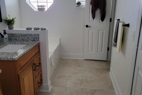 Casa en venta en Apopka, Florida, 4 dormitorios, 174.28 m2 № 1572100 - foto 5