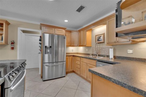 Villa ou maison à vendre à Bradenton, Floride: 4 chambres, 184.5 m2 № 2324430 - photo 14